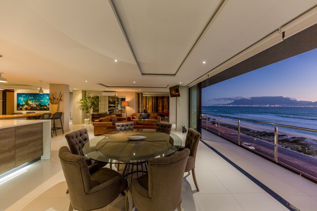 Apartment in Cape Town, Western Cape, South Africa 1 - 17252230