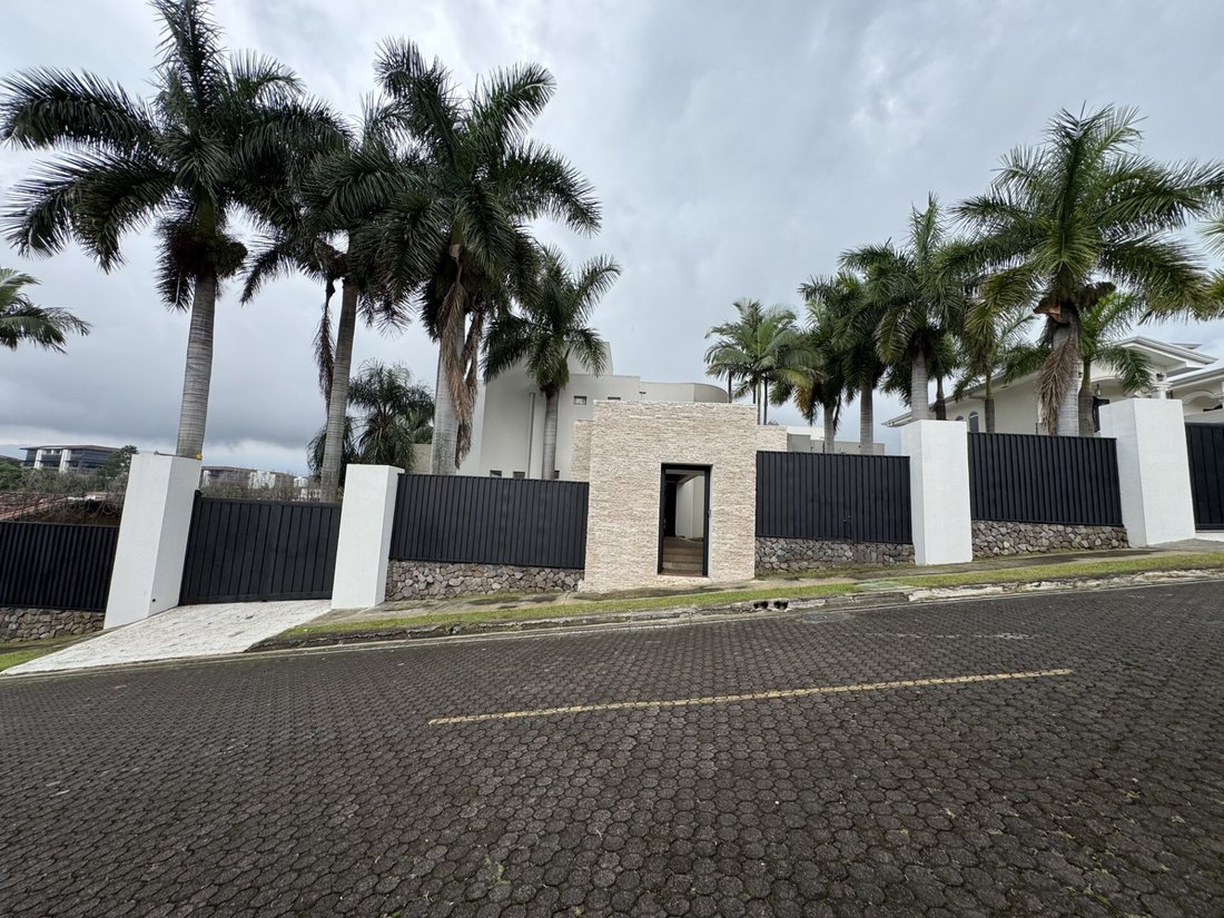 House in Heredia, Heredia Province, Costa Rica 4 - 17249346