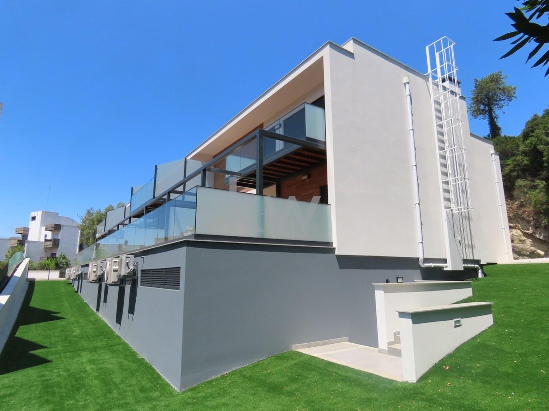 House in Leiria, Pousos, Barreira e Cortes, Leiria District, Portugal 1 - 17253509