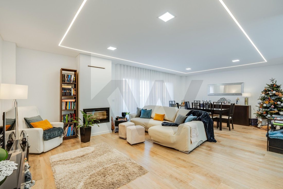 House in Rio de Mouro, Lisbon, Portugal 2 - 17250360