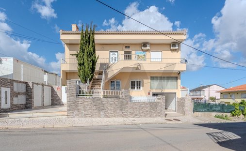 Haus in Santa Iria de Azoia, Sao Joao da Talha e Bobadela, Lissabon, Portugal 1