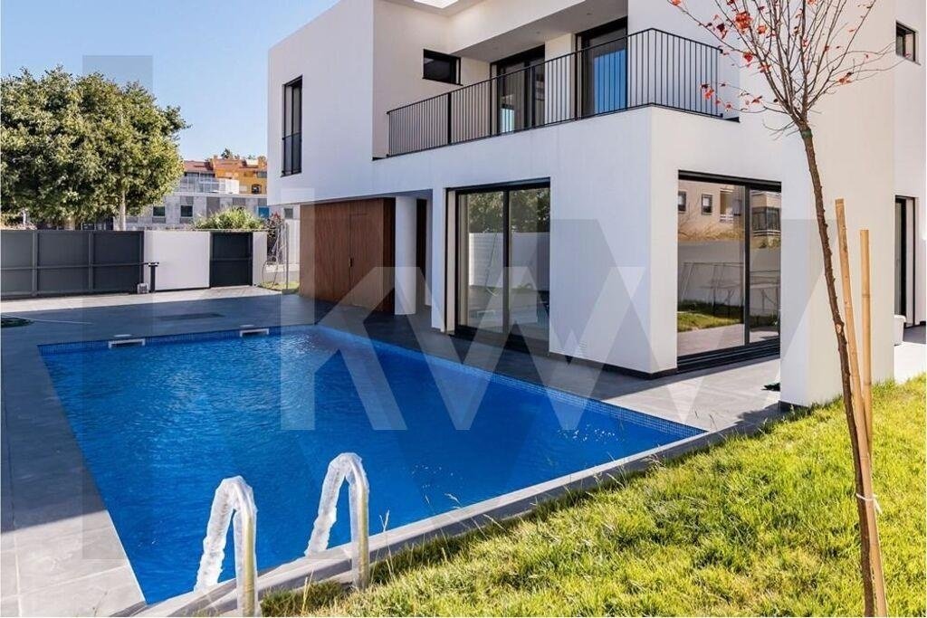 House in Carcavelos e Parede, Lisbon, Portugal 4 - 17249407
