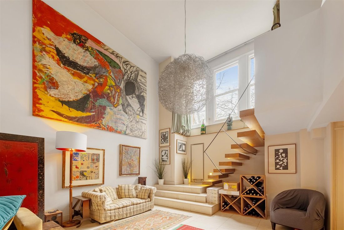 House in Clapham Common, Lambeth (Greater London), England 2 - 17255661
