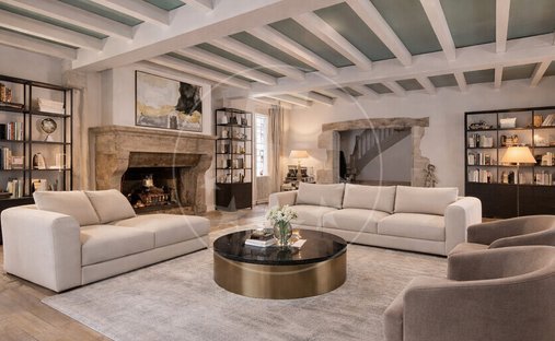 Estate in Gare, Annecy, France 1