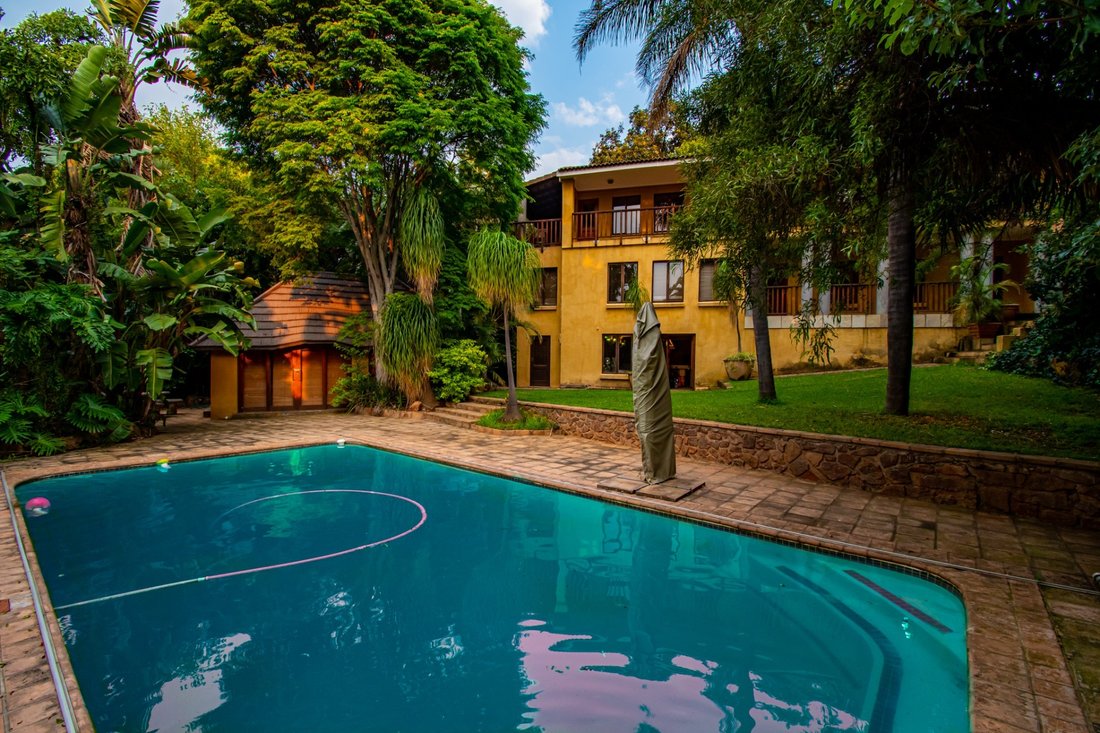 House in Waterkloof, Gauteng, South Africa 2 - 17251804