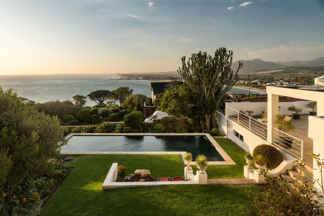 House in Gordon's Bay, Cape Town, Western Cape 3 - 17249558