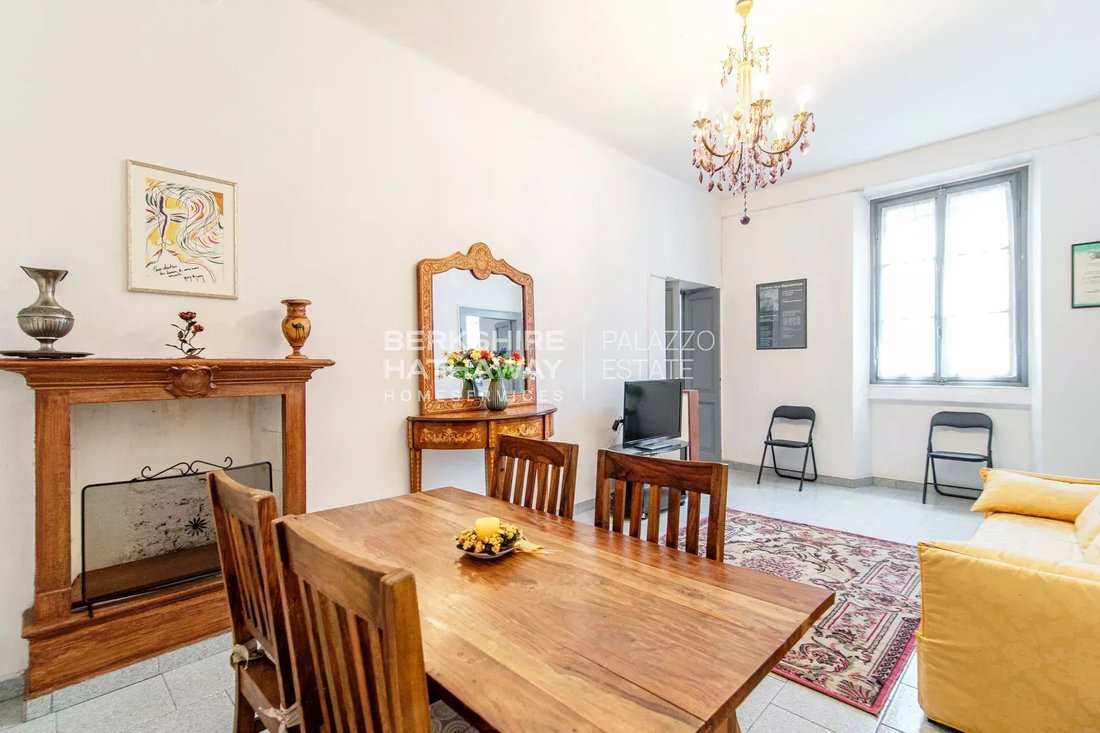 Apartment in Historic Center, Como, Lombardy 1 - 17254278