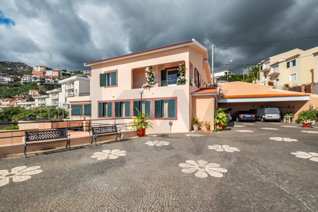 House in Camara De Lobos, Madeira, Portugal 1 - 17251774