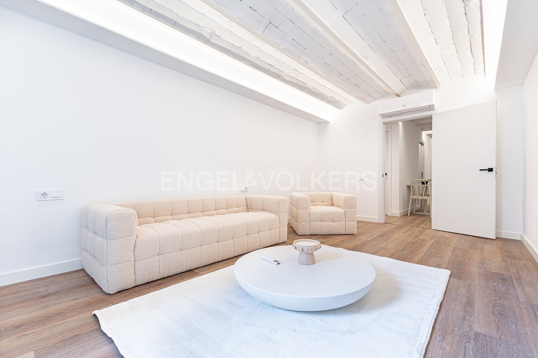Apartment in Ciutat Vella, Barcelona, Spain 2 - 17255352