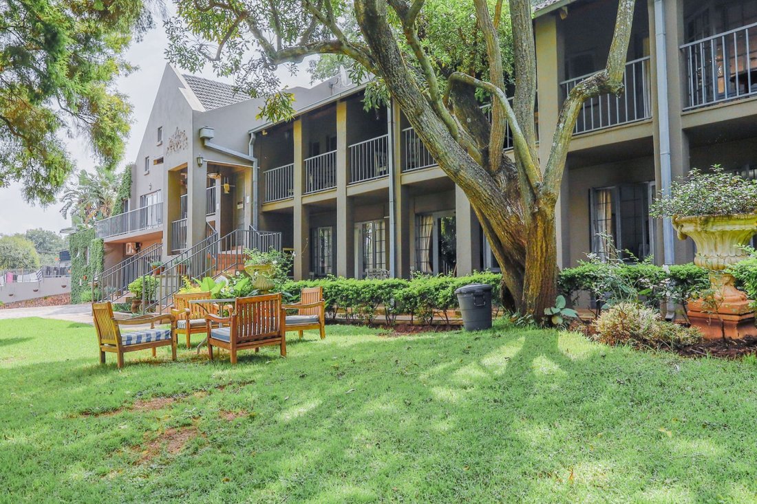 House in Monument Park, Gauteng, South Africa 5 - 17250032