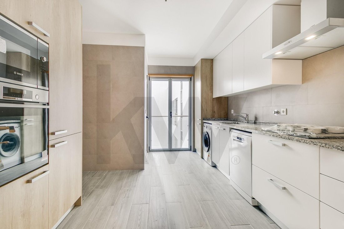 Apartment in Sao Domingos de Benfica, Lisbon, Portugal 4 - 17251241