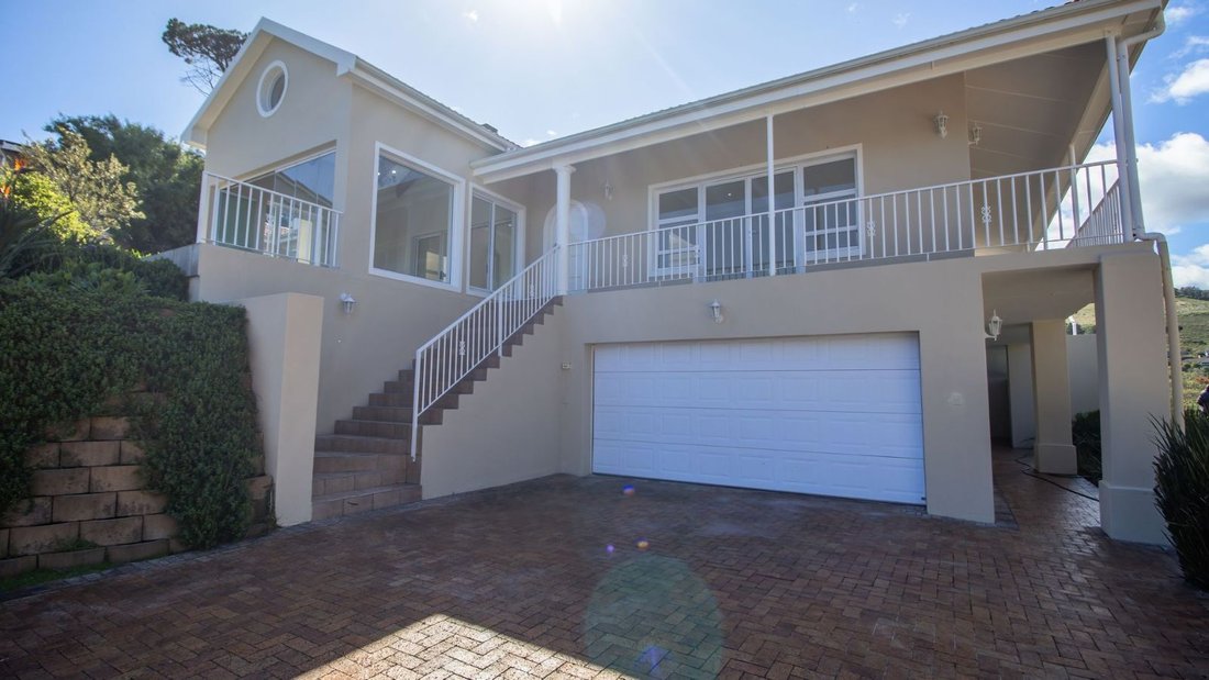 House in Dennegeur, Cape Town, South Africa 2 - 17251834