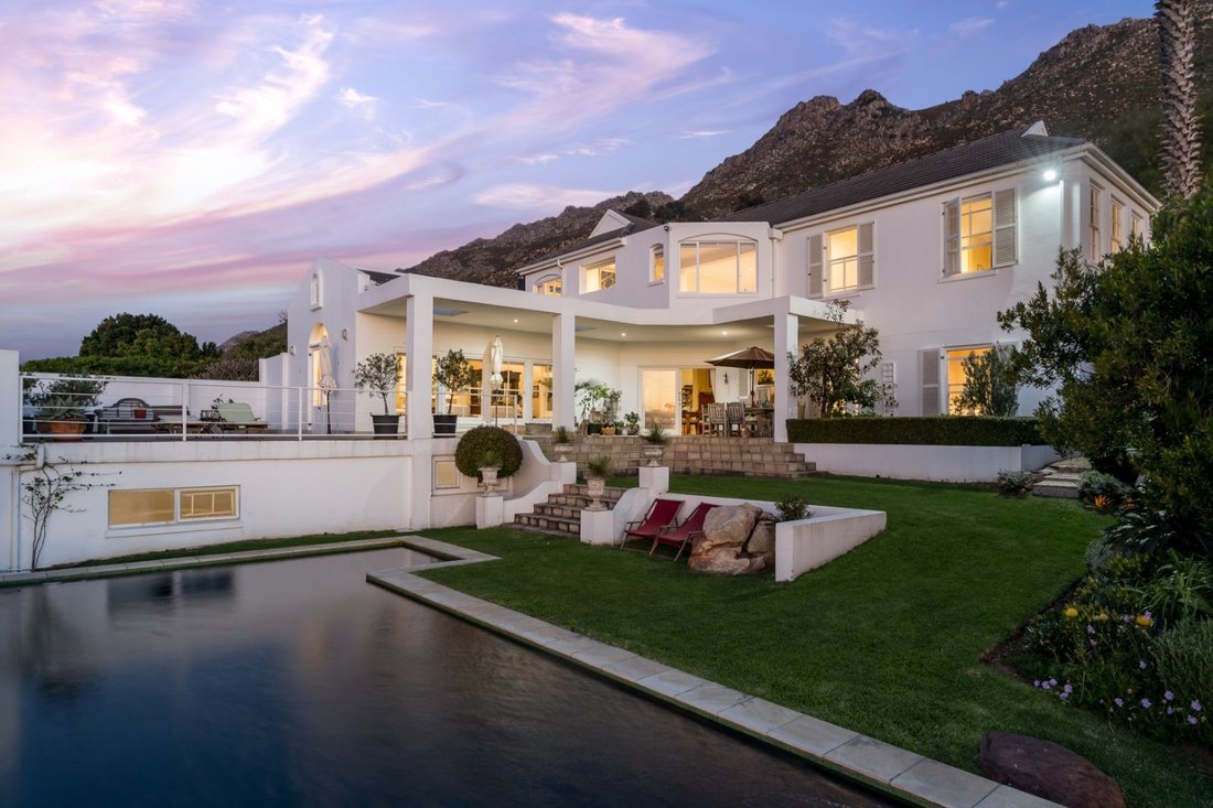 House in Gordon's Bay, Cape Town, Western Cape 1 - 17249558