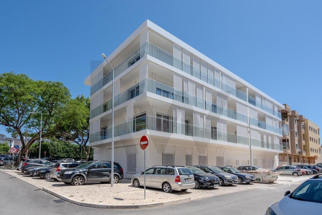 Apartment in Estoril, Cascais e Estoril, Lisbon 3 - 17253235
