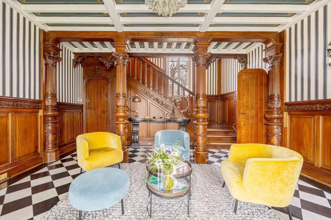 Estate in Le Vésinet, Ile-de-France, France 2 - 17248008