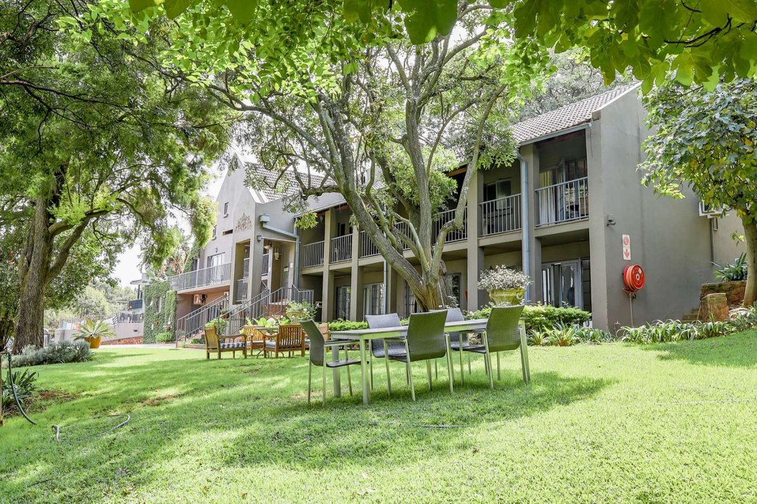 House in Monument Park, Gauteng, South Africa 4 - 17250032