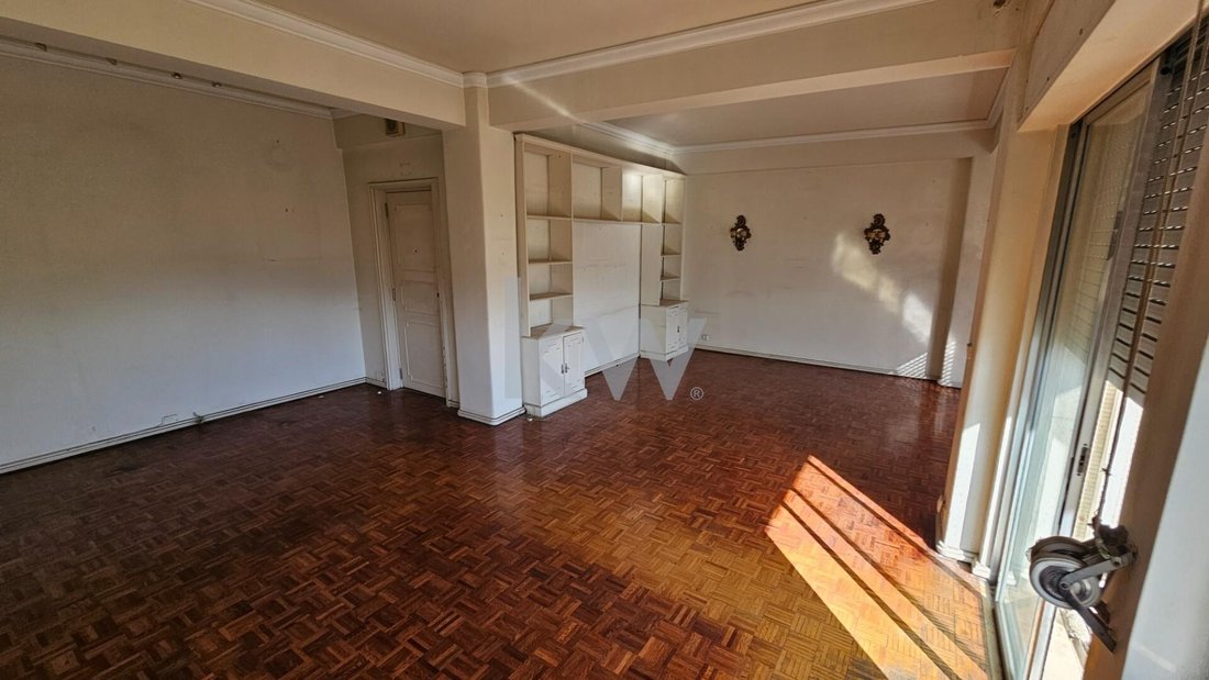 Apartment in Alvalade, Lisbon, Portugal 2 - 17252236