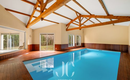 House in La Doua, Villeurbanne, France 1