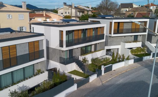 House in Carcavelos e Parede, Lisbon, Portugal 1