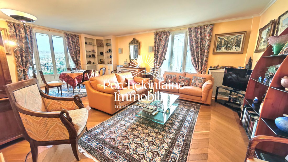 Apartment in Domaine National du Château, Versailles, France 3 - 17255122