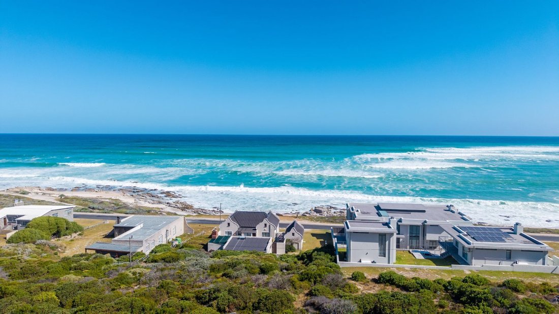 House in Struis Bay, Western Cape, South Africa 4 - 17251999