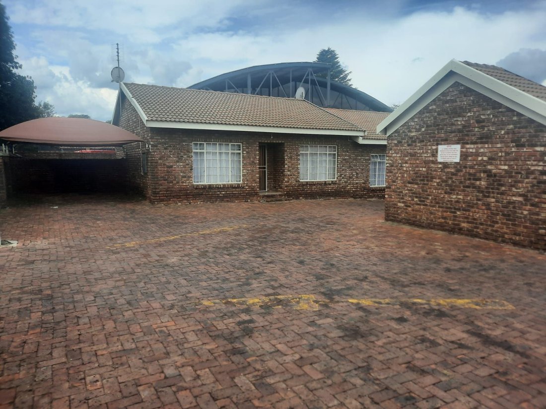 Maison de ville à Ermelo, Mpumalanga, Afrique du Sud 3 - 17250597