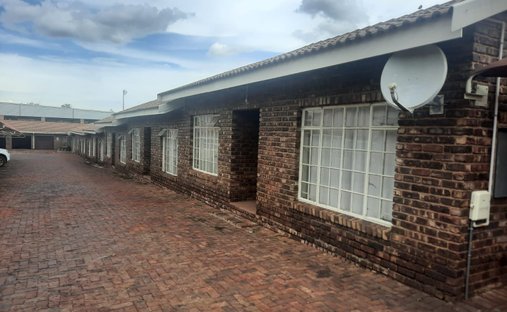 Townhouse in Ermelo, Mpumalanga, South Africa 1