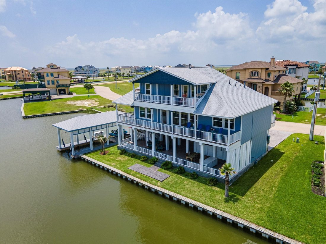 House in Hitchcock, Texas, United States 4 - 17255168