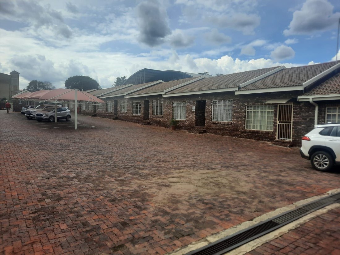 Maison de ville à Ermelo, Mpumalanga, Afrique du Sud 2 - 17250597