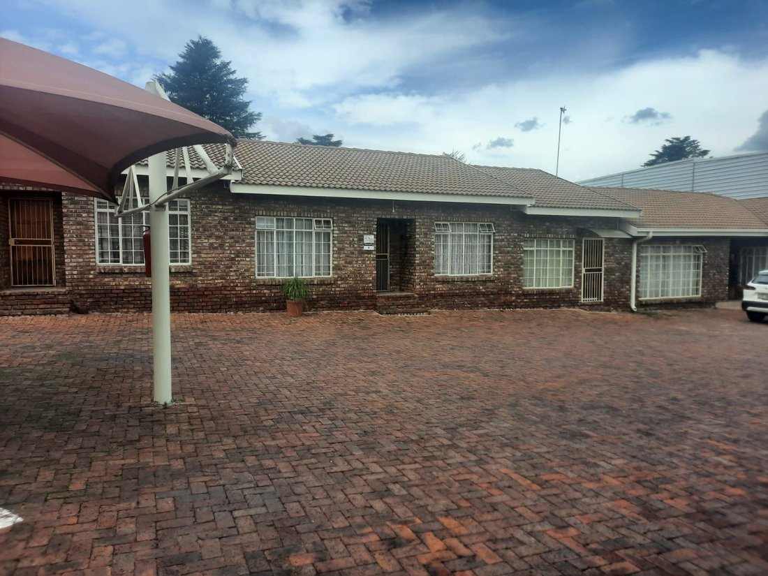 Maison de ville à Ermelo, Mpumalanga, Afrique du Sud 5 - 17250597