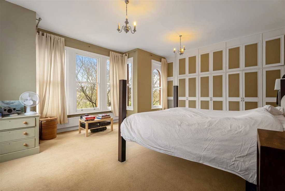 House in Clapham Common, Lambeth (Greater London), England 4 - 17255661
