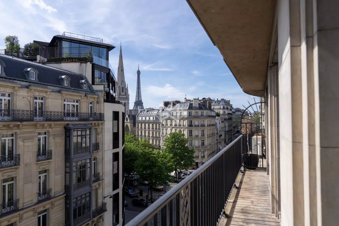 Apartment in Triangle d'Or, Paris 8e Arrondissement, Paris 2 - 15321794