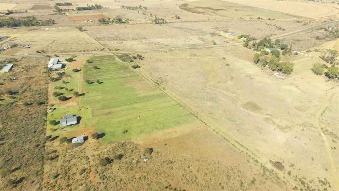 House in Van Der Hoff Park, North West, South Africa 5 - 17255693