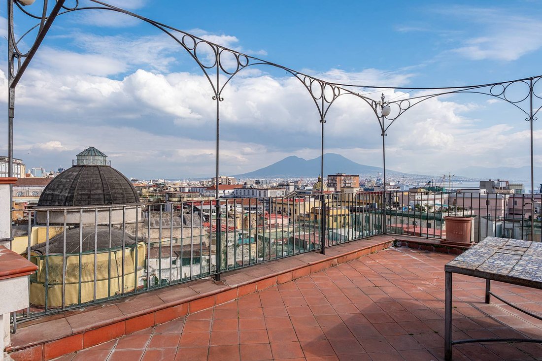 Apartment in Naples, Campania, Italy 1 - 15287352