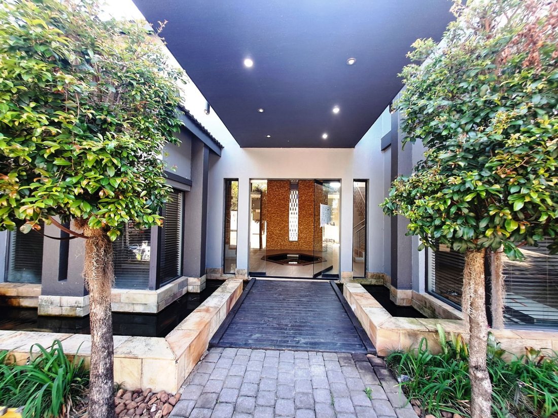 House in Mbombela, Mpumalanga, South Africa 3 - 17256073