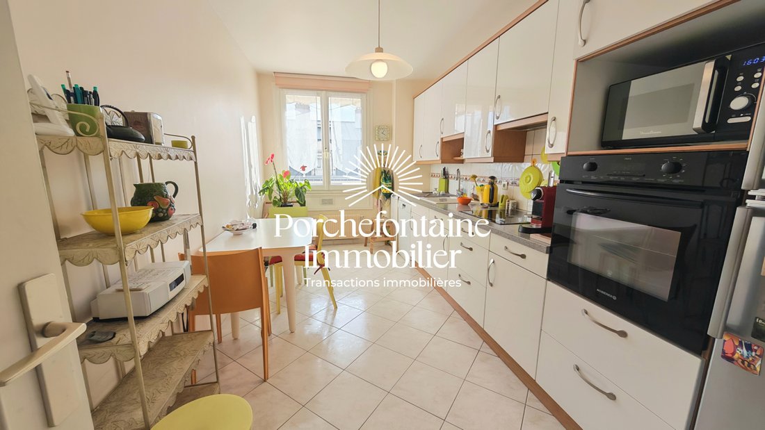 Apartment in Domaine National du Château, Versailles, France 4 - 17255122