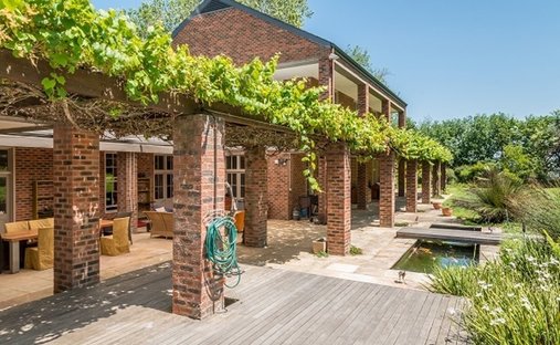 Farm Ranch in Stellenbosch, Western Cape, South Africa 1