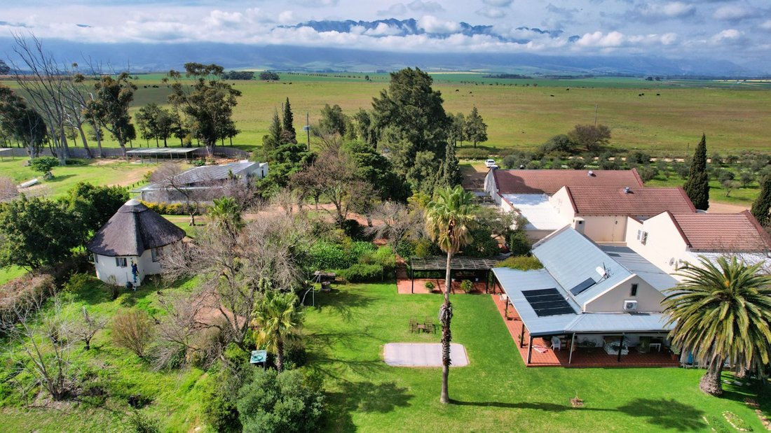 Farm Ranch in Johannesburg, Gauteng, South Africa 1 - 17252363