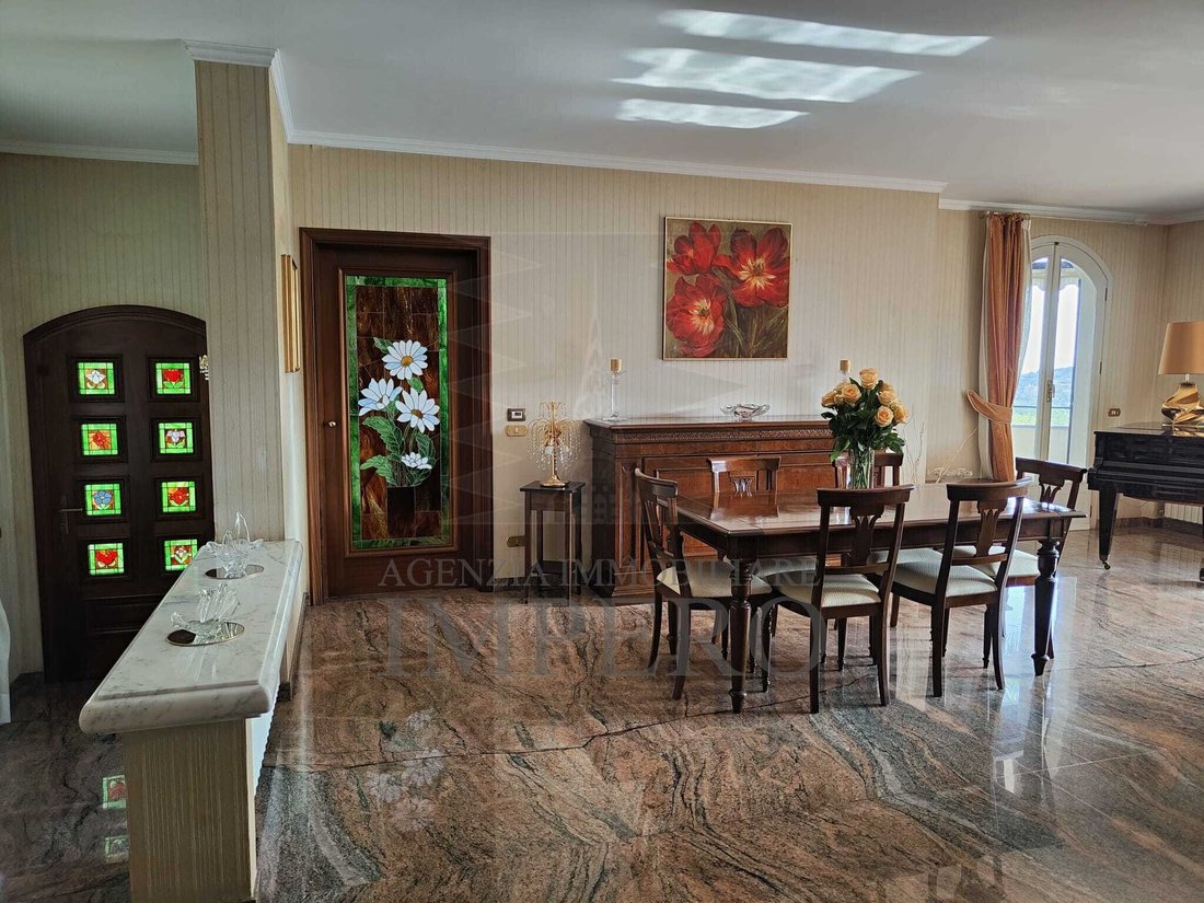 Villa in Bordighera, Liguria, Italy 5 - 17254574