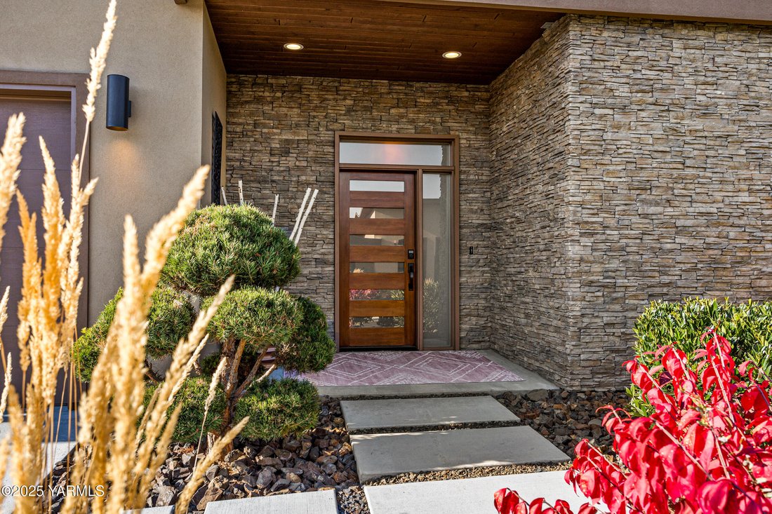 House in Yakima, Washington, United States 2 - 17256017