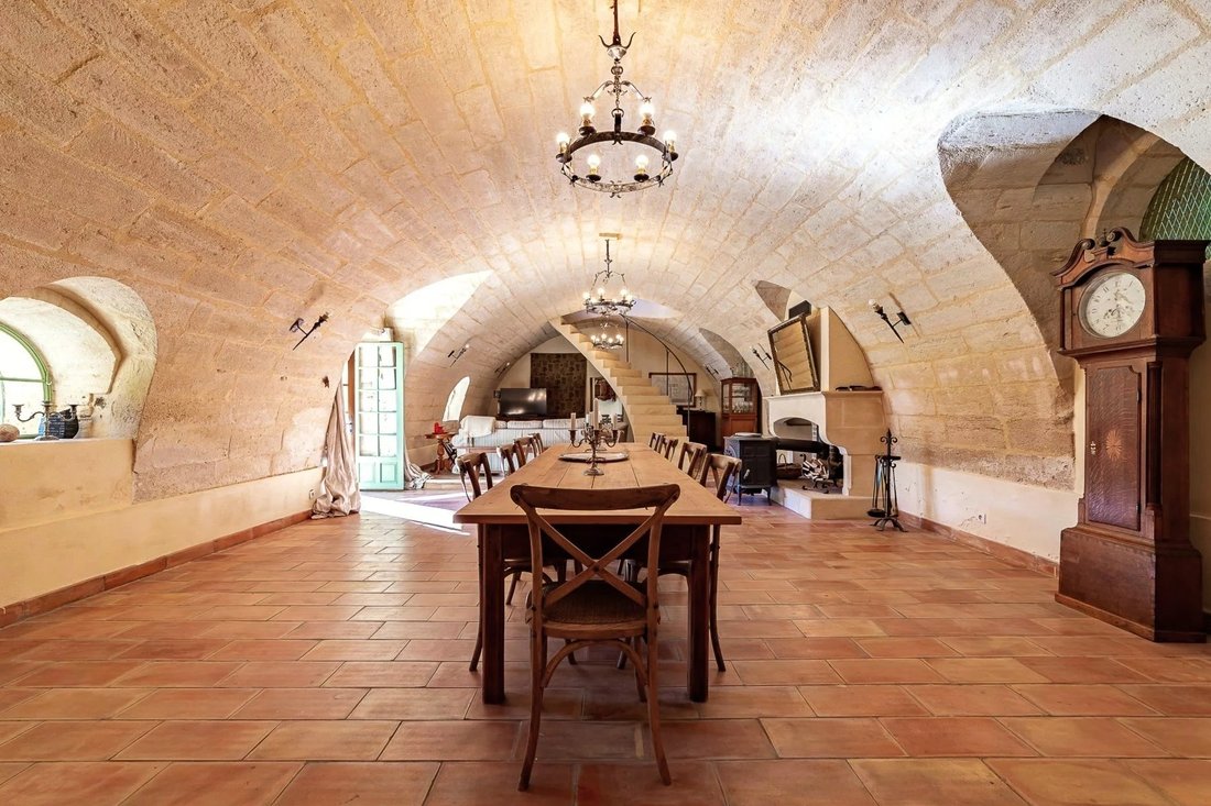 Estate in Uzès, Occitania, France 2 - 17147566