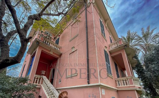 Villa a Bordighera, Liguria, Italia 1