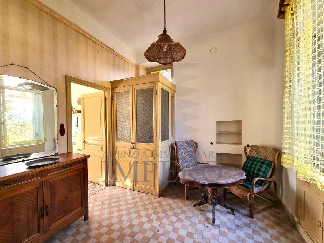 Villa in City Center, Ventimiglia, Liguria 2 - 17255730