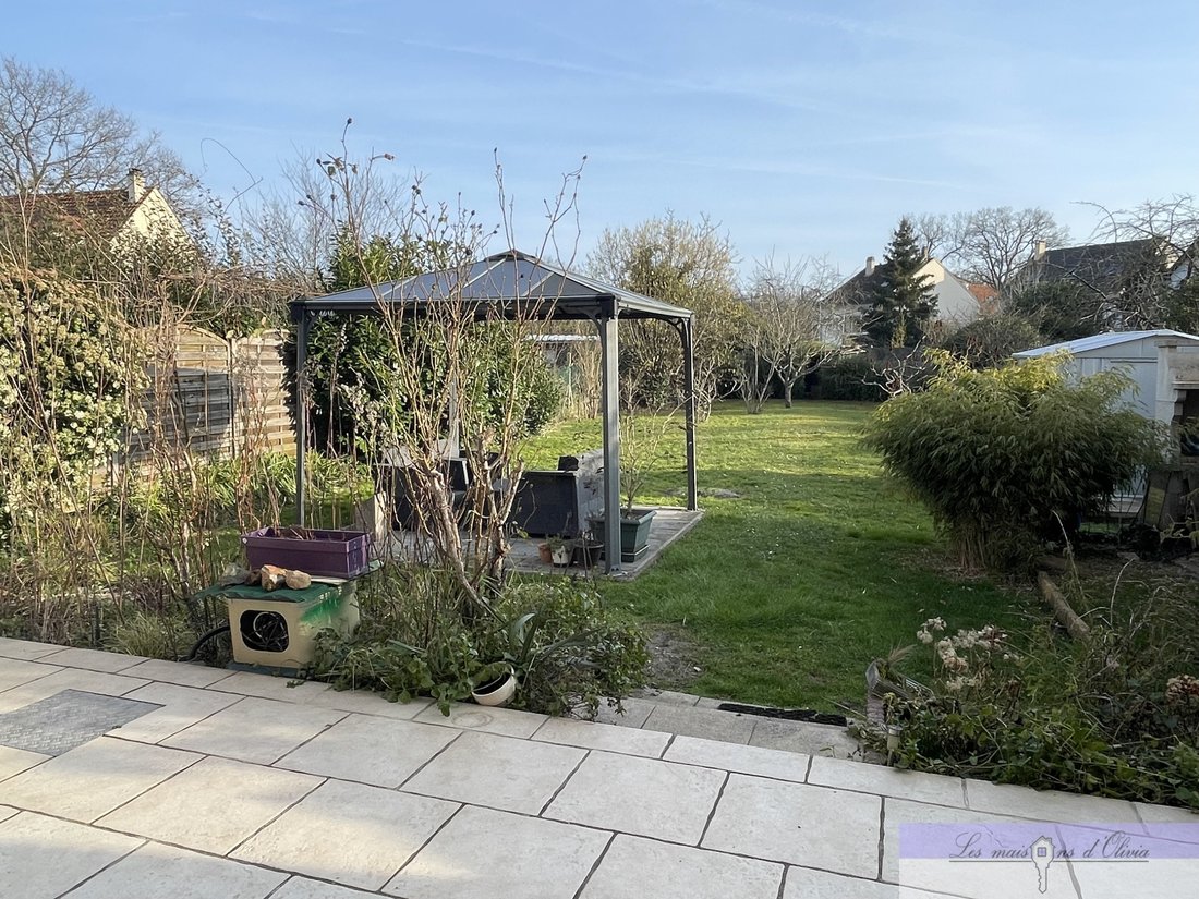 House in Sucy-en-Brie, Ile-de-France, France 2 - 16091479