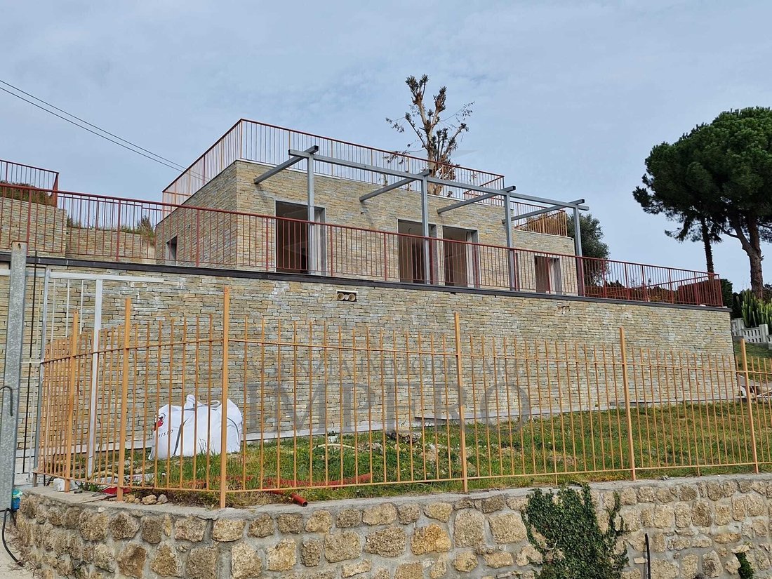 Villa in Bordighera, Liguria, Italy 1 - 17254340