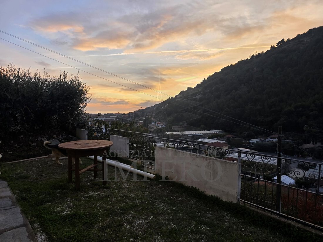 Villa in Vallecrosia, Liguria, Italy 4 - 17255271