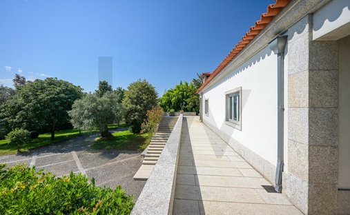 House in Esmeriz e Cabecudos, Braga, Portugal 1