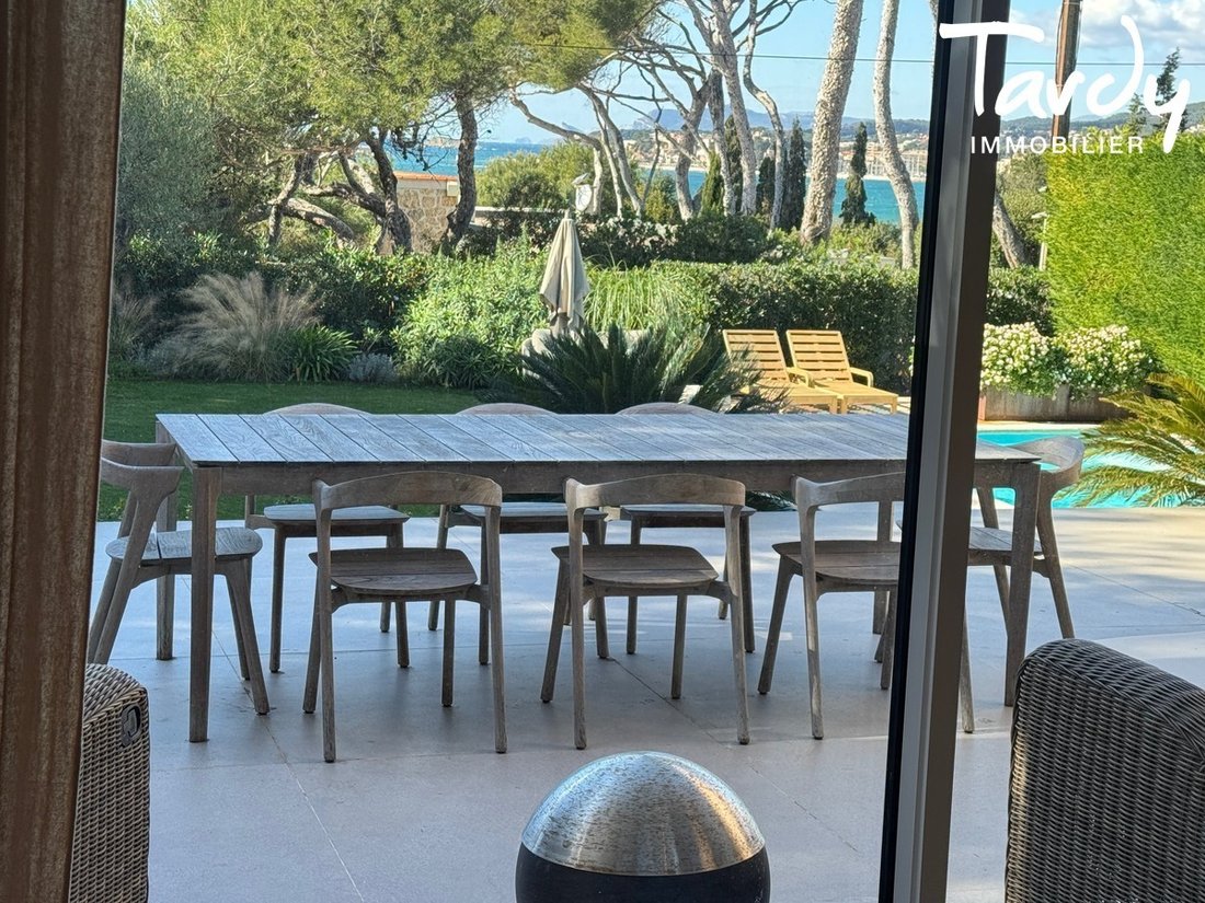 Villa in Nord, Sanary-sur-Mer, France 3 - 17056670