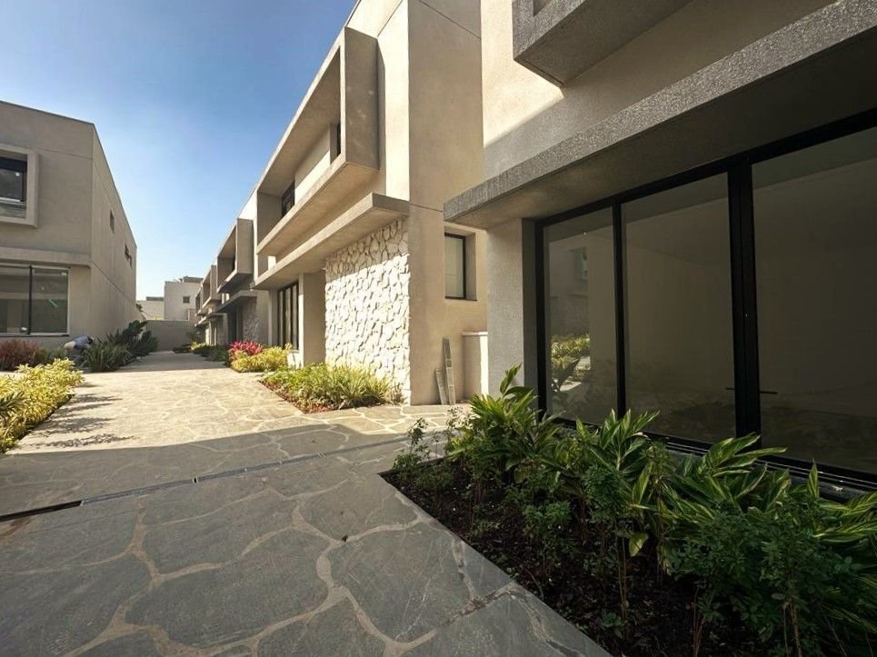 Condo in São Paulo, State of São Paulo, Brazil 1 - 17252222