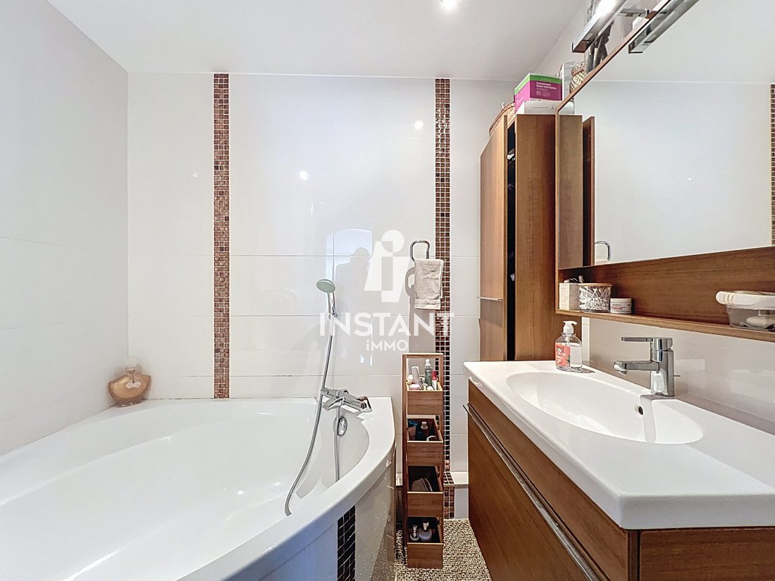 Apartment in Creteil, Ile-de-France, France 3 - 17256759